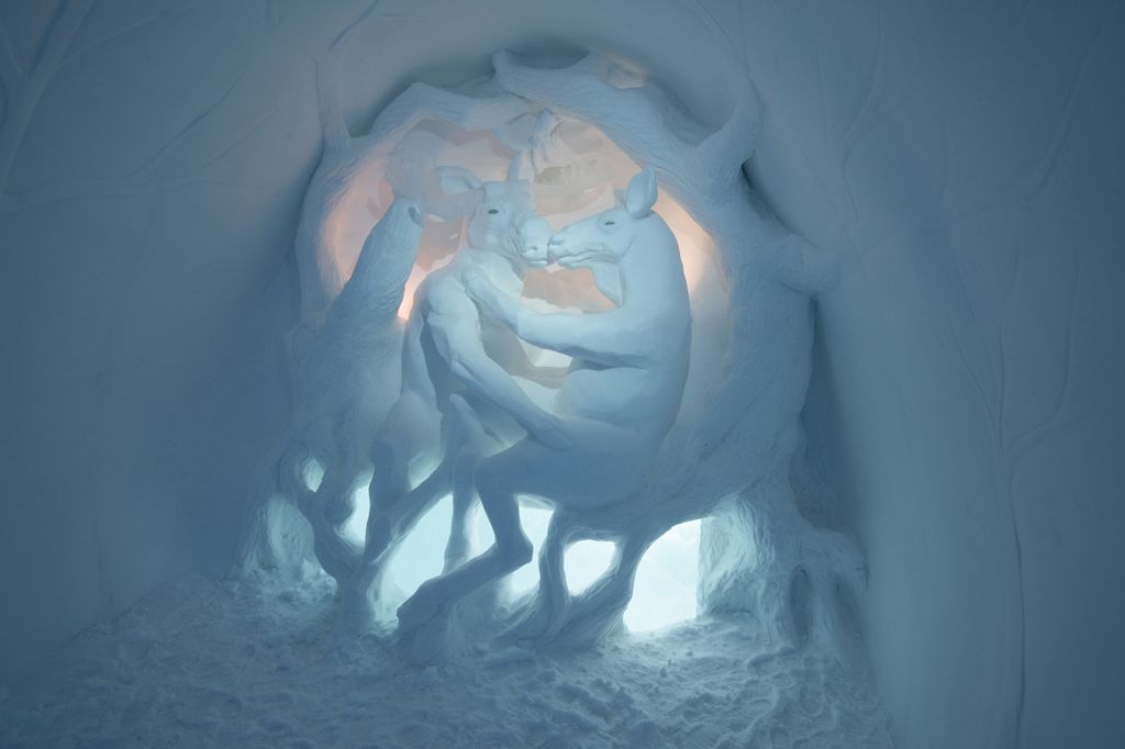 Give us a kiss, Is och snö · Icehotel 35